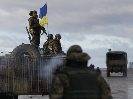 Журналист рассказал, что Украина использует постановочные съемки о происходящем в Донбассе