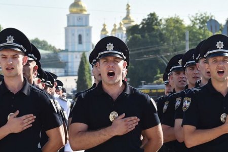 «Игра в имитацию»: каким образом и для чего на Украине создают патрульную полицию Крыма