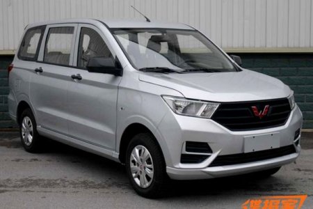 GM обновил популярный в Китае минивэн Wuling Hongguang S