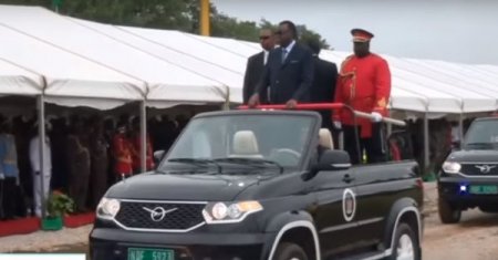 Президент Намибии похвастался парадным УАЗ «Патриот»