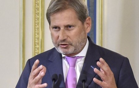Еврокомиссар осудил Украину за невыполнение обязательств