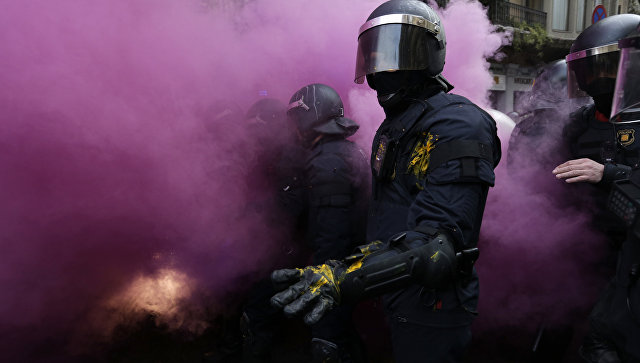В Каталонии в результате столкновений пострадали более 30 человек