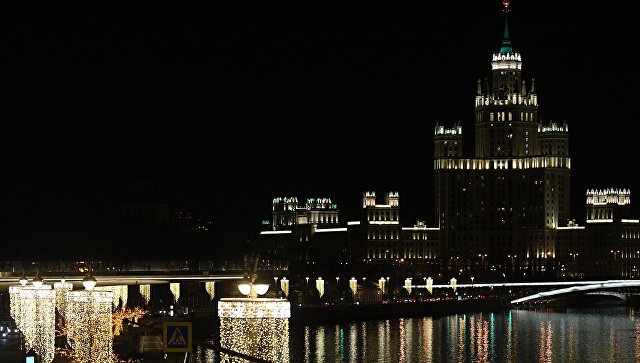 В Москве в рамках "Часа Земли" отключили подсветку почти двух тысяч зданий