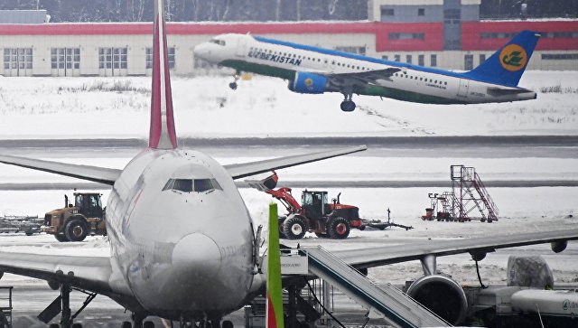 В аэропорту Домодедово на борту одного из самолетов произошло задымление