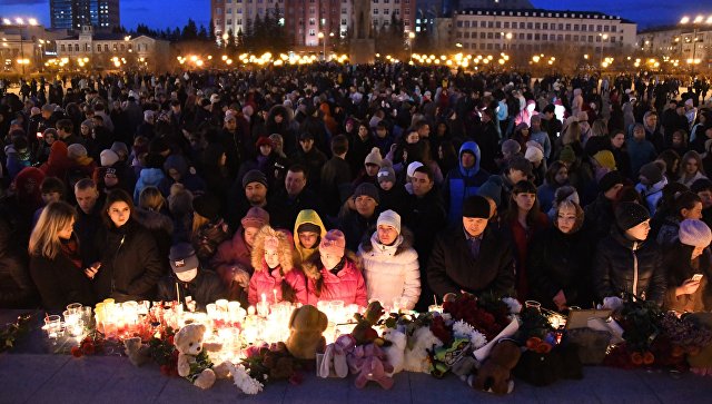 В Кемерово пройдут похороны двух погибших при пожаре в ТЦ "Зимняя вишня"