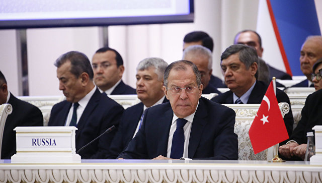 Лавров обсудил с президентом Афганистана экономическое сотрудничество