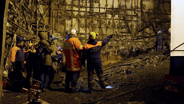 В Кемерово в ликвидации последствий пожара участвовало 700 специалистов МЧС