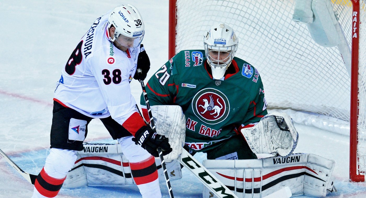 Битва за финал Кубка Гагарина: хоккеисты "Ак Барса" начинают серию с "Трактором"