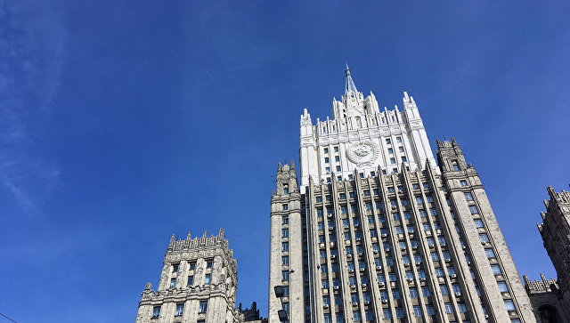 Посол Польши покинул здание российского МИД, от комментариев отказался