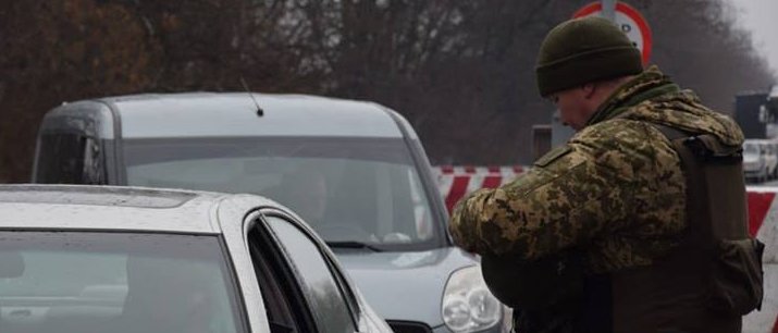 «ДНР» пропускает автомобили в «серую зону» после закрытия украинских КПВВ