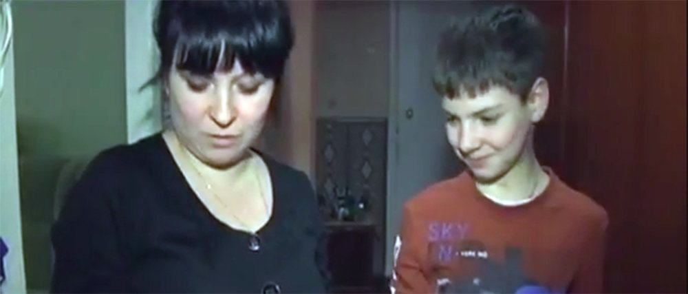 Ранение в голову: Как 12-летний Влад возвращается к жизни после обстрела Авдеевки (Видео)