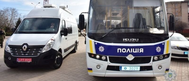 Полицейские Донетчины получили авто и мобильный «оперштаб» за 2,7 миллиона (Фото)
