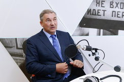 Владислав Третьяк, переизбранный главой ФХР