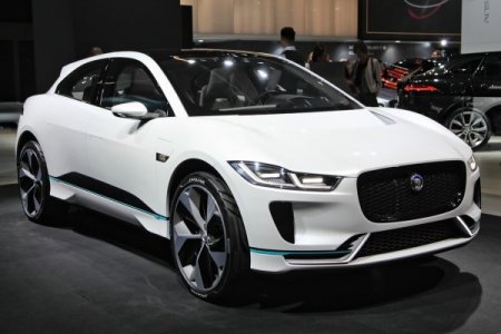 Jaguar может выпустить большой внедорожник J-Pace