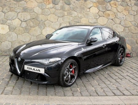 Alfa Romeo занялась разработкой 650-сильного купе Giulia