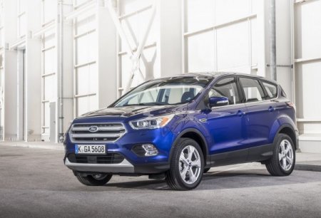 Цены на кроссовер Ford Kuga выросли на 16 000 рублей