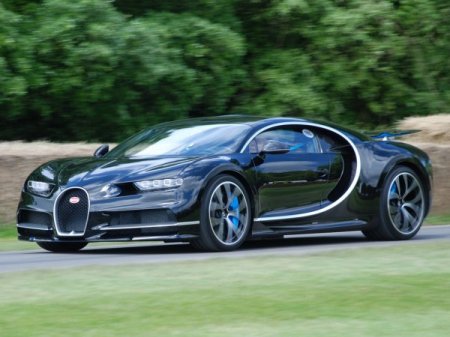 Глава Bugatti рассказал, кто покупает гиперкары за 3 миллиона долларов