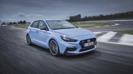 В сеть попали фото "оспортивленного" Hyundai i30 N-Line