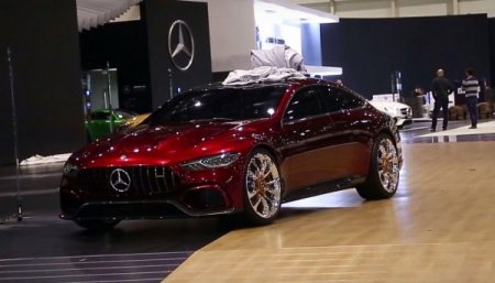 Новый Mercedes-AMG GT 4-Door Coupe показали на шпионских снимках