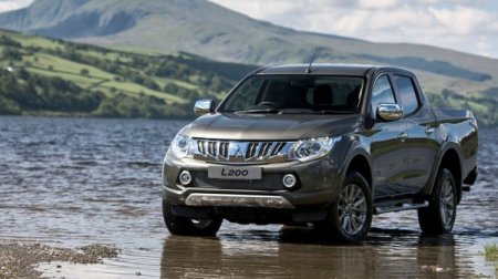 Обновлённый пикап Mitsubishi L200 снова заметили на тестах