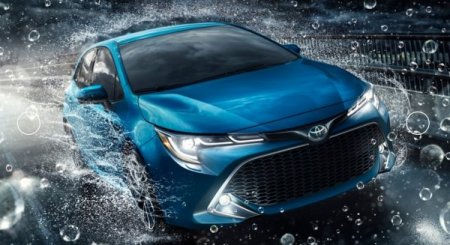 В сети опубликовали первые рендеры нового седана Toyota Corolla