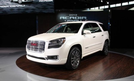 Фотошпионы сделали первые снимки GMC Acadia во время дорожных тестов