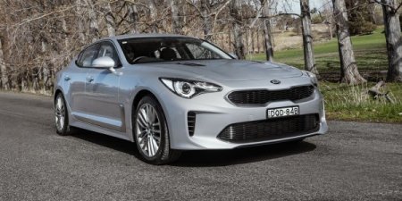 Базовый KIA Stinger получит систему экстренного торможения