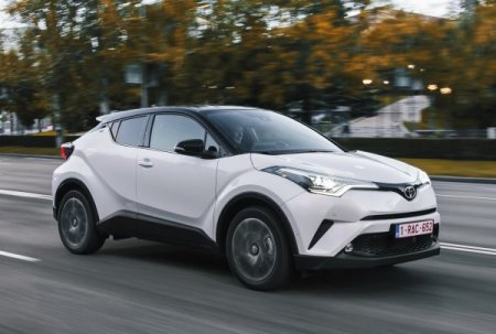 Электрический кроссовер Toyota C-HR выйдет к 2020 году