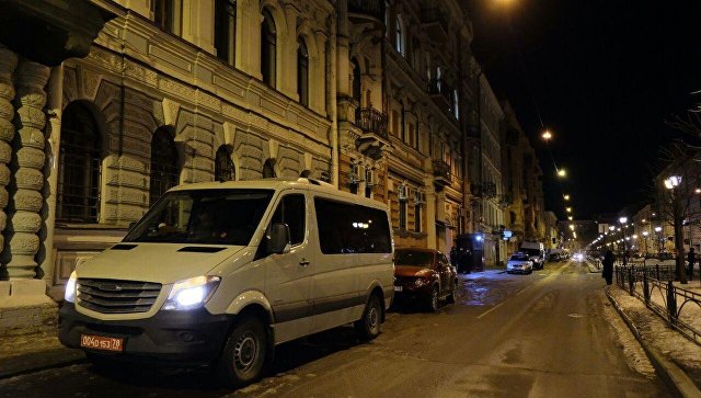 Американские дипломаты покинули здание генконсульства в Петербурге