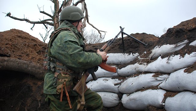 Силовики за сутки 19 раз нарушили перемирие, заявили в ДНР