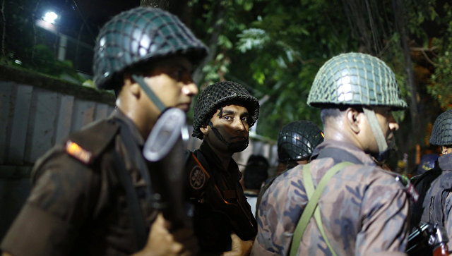 Около 80 человек пострадали во время студенческих протестов в Бангладеш