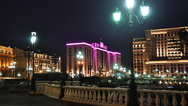 Фонтан "Времена года" на Манежной площади почистят к весенне-летнему сезону