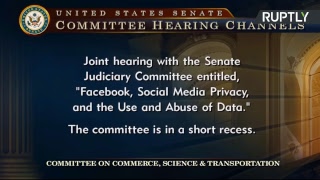 Глава Facebook Марк Цукерберг даёт показания в сенате США