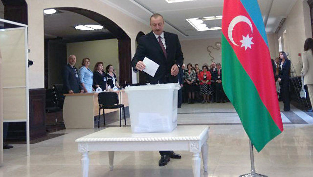 Алиев лидирует на президентских выборах в Азербайджане