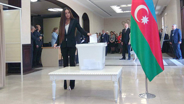 Наблюдатели от СНГ не сомневаются в легитимности выборов в Азербайджане