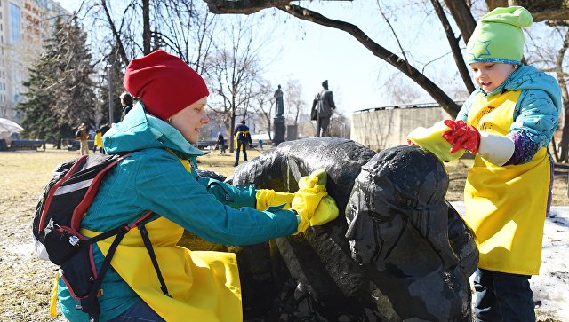 На субботнике в Москве собрали почти 220 тыс кубов мусора за половину дня