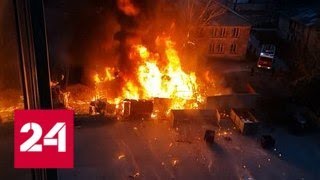 Мощный взрыв прогремел в загоревшихся гаражах в Новосибирске - Россия 24