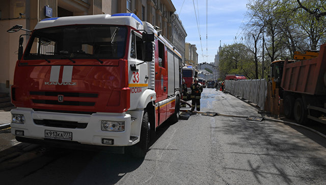 Снос частично обрушившегося дома в Москве займет до десяти дней