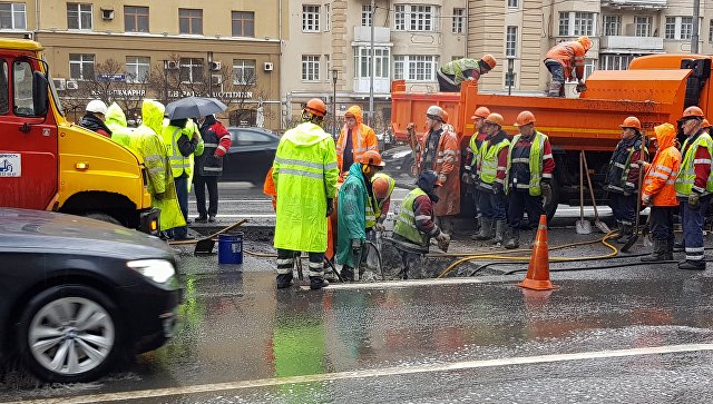 В Москве ликвидировали провал грунта на Новом Арбате