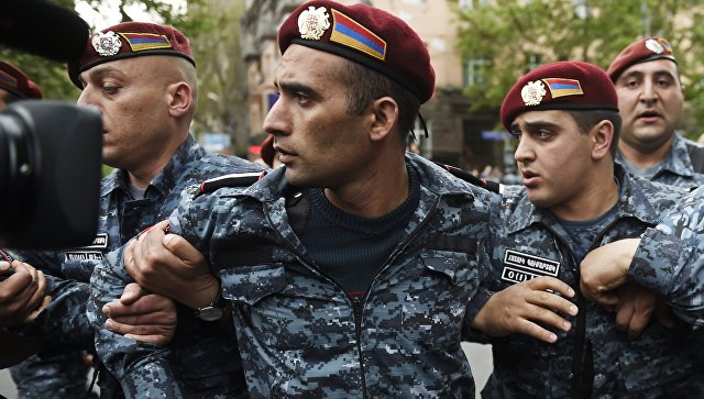 Оппозиционеры в Армении намерены в субботу возобновить акции протеста