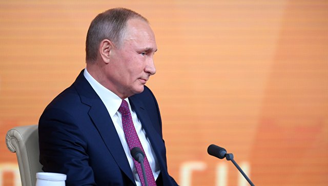 Путин пошутил, что не смог разобраться в собственных заметках
