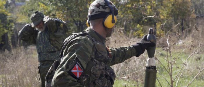 НВФ «ДНР» устроили обстрел на глазах наблюдателей ОБСЕ
