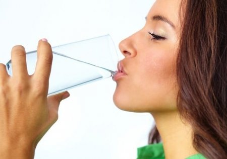 Эксперты рассказали, сколько воды нужно пить каждый день