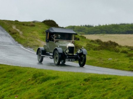 Необычное спасение Ретро-автомобиль 1926 года превратили в трактор