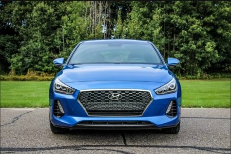 Обновлённый Hyundai Elantra представят летом 2018 года