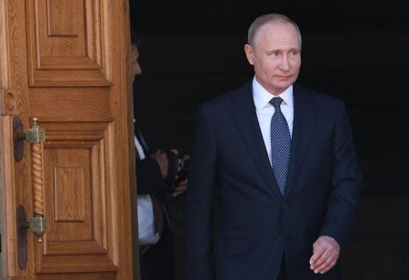 Путин призвал депутатов проголосовать за кандидатуру Медведева на пост премьер-министра