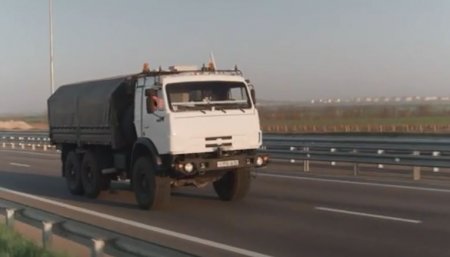В РФ беспилотные автомобили финишировали у Крымского моста