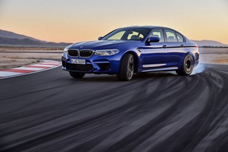 BMW привезла в Россию новый «заряженный» седан M5 Competition