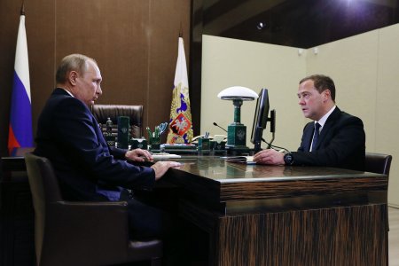Дмитрий Медведев представил Владимиру Путину кандидатуры министров