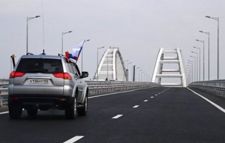 В Киеве рассказали, по какой причине Крымский мост "принадлежит" Украине